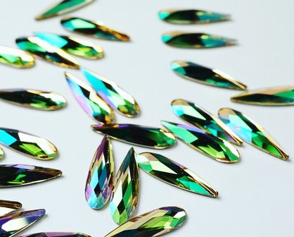 Swarovski Raindrop Flat Backs Luminous Green 6 x 1.7mm 6pcs (43)